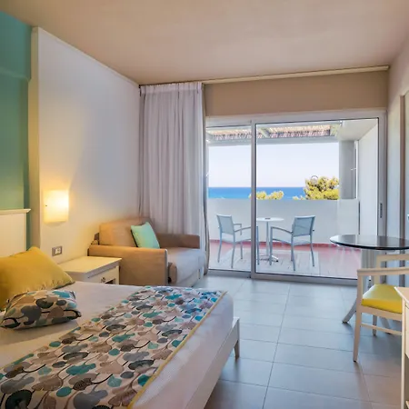 ホテル Porto Angeli Stegna